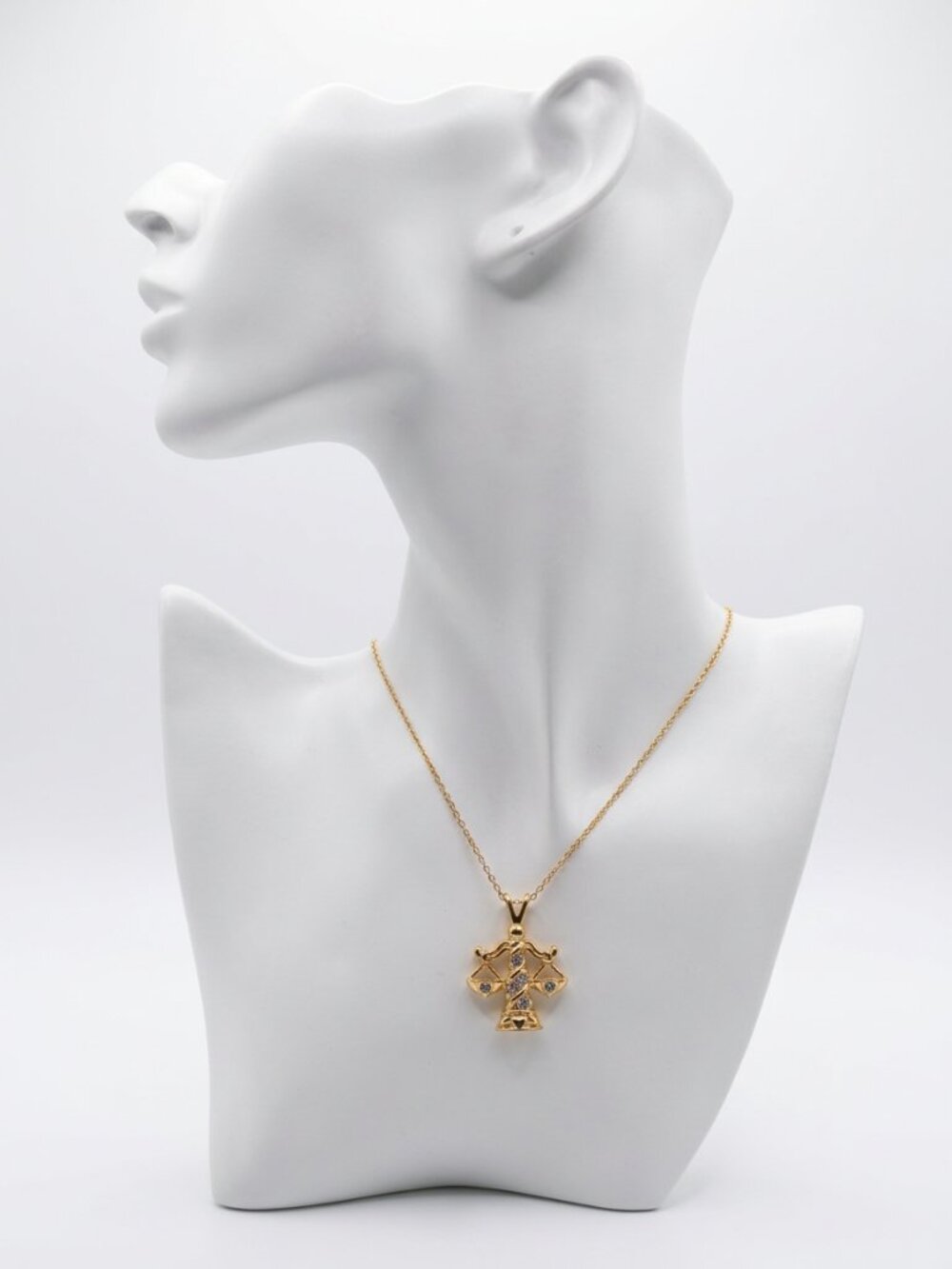 Vintage Avon Libra Zodiac Pendant Necklace - Gold Tone Scales of Justice - Picture 3 of 12